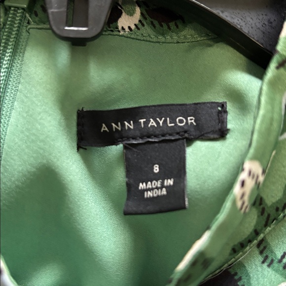 Ann Taylor Green Floral mock neck Midi Dress size 8 - Picture 5 of 5